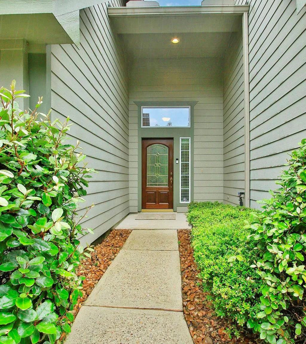 3 bed, 2.5 bath, 1708 sqft, $1,900 — Photo 3