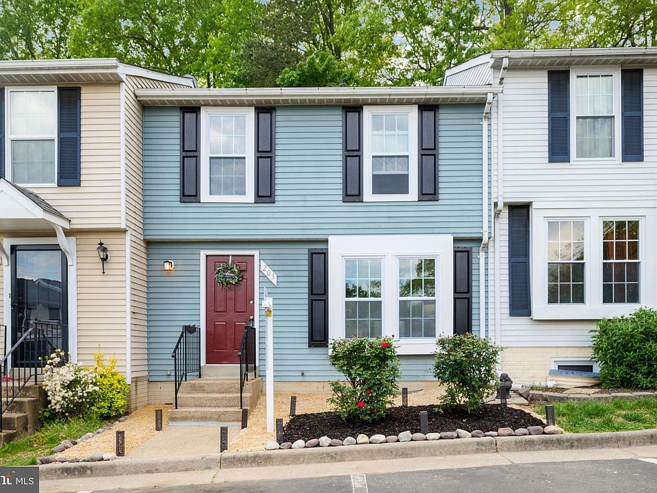 1st image of 203 Essex St #2