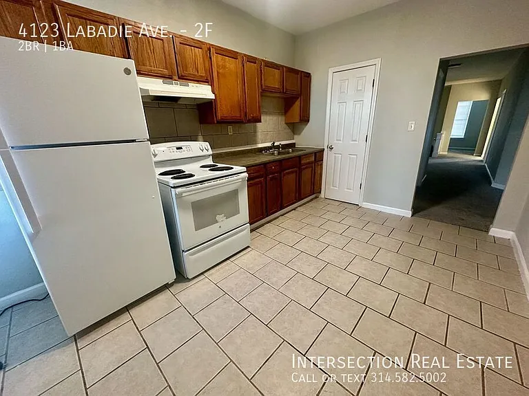 4123 Labadie Ave #2F — Photo 6