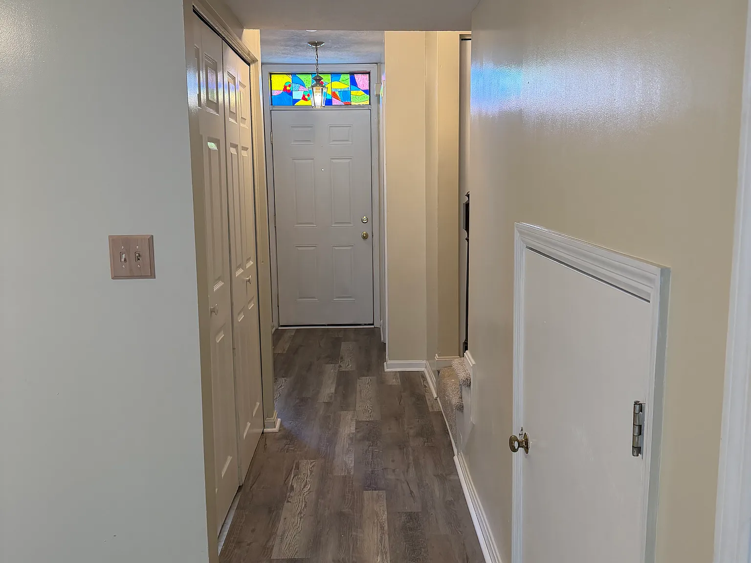 2 bed, 1.5 bath, 1300 sqft, $1,595 — Photo 2