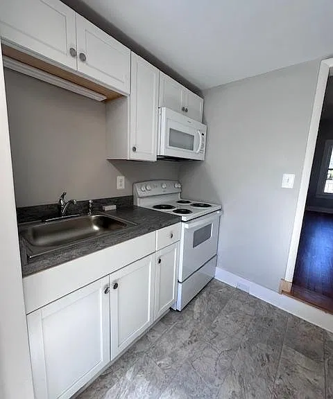 18 E Green St #C — Photo 8