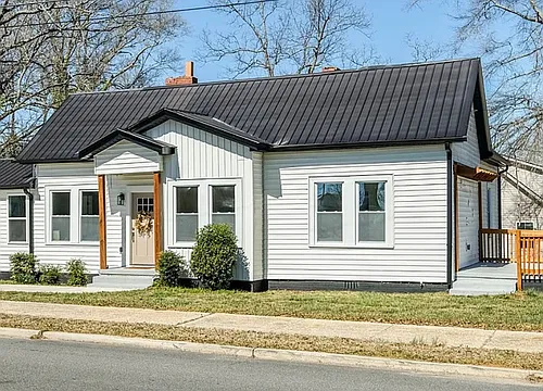 122 Saluda St Photo 1