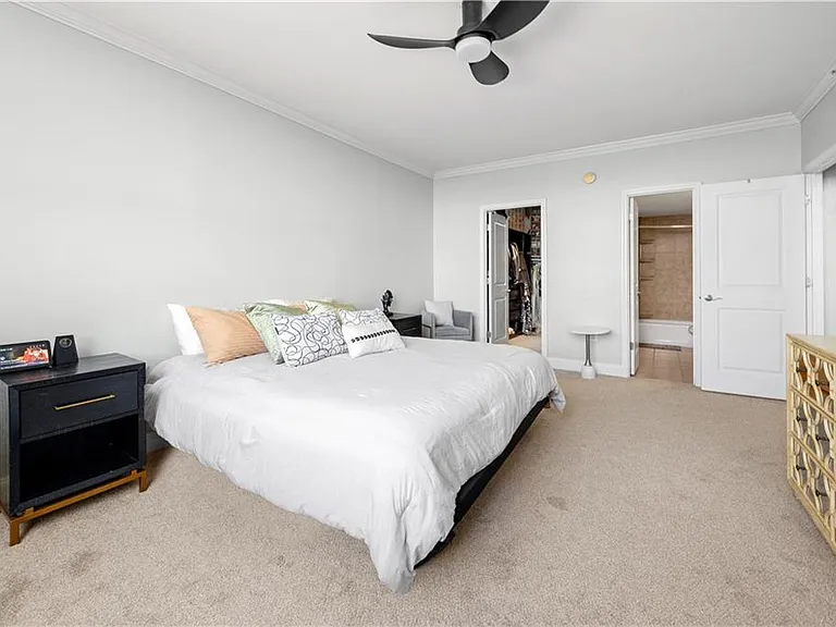 2479 Peachtree Rd NE #1801 — Photo 15