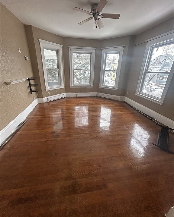 1st image of 172 Glenway St Floor 2
