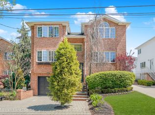 65 Highland Rd, Staten Island, NY 10308