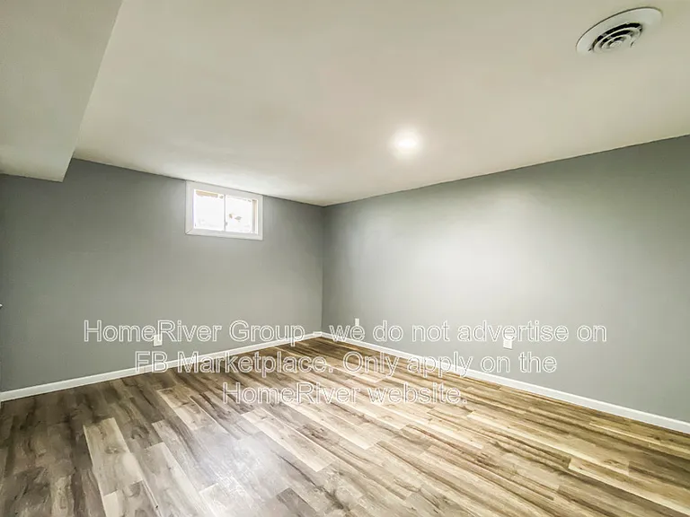 4344 Parallel Pkwy — Photo 9