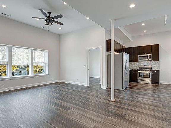 3rd image of 4407 N Keeler Ave #2W