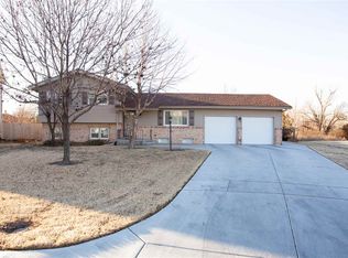 2749 N Dellrose St, Wichita, KS 67220