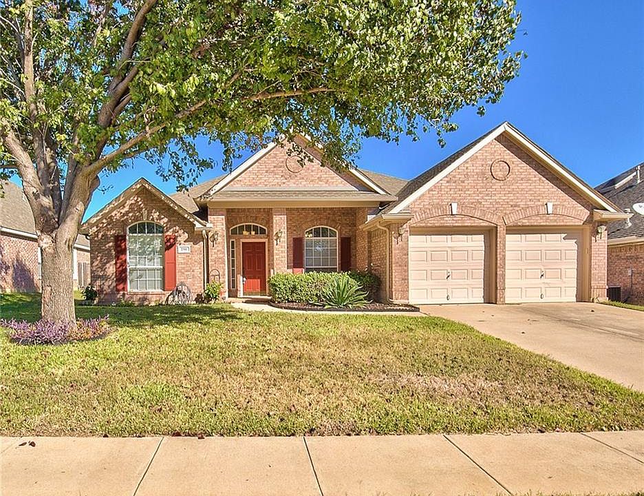 1st image of 2311 Glenmoor Dr