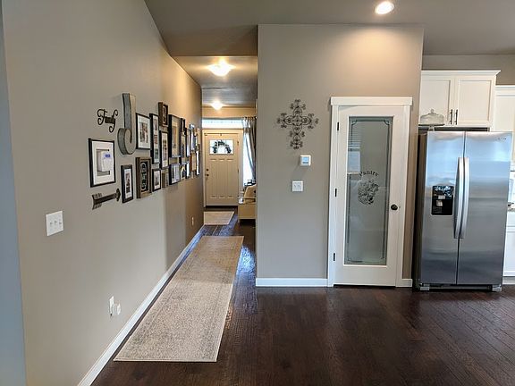 4th image of 6430 278th St Nw