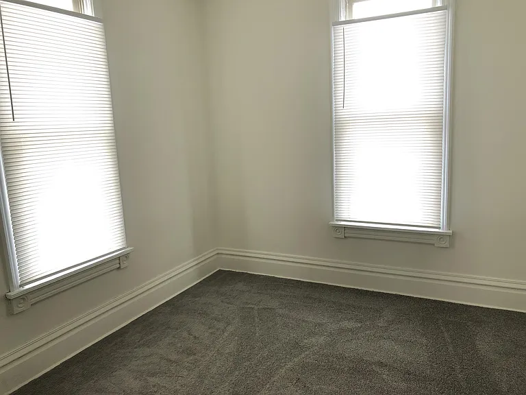 418 Bluff City Blvd — Photo 6