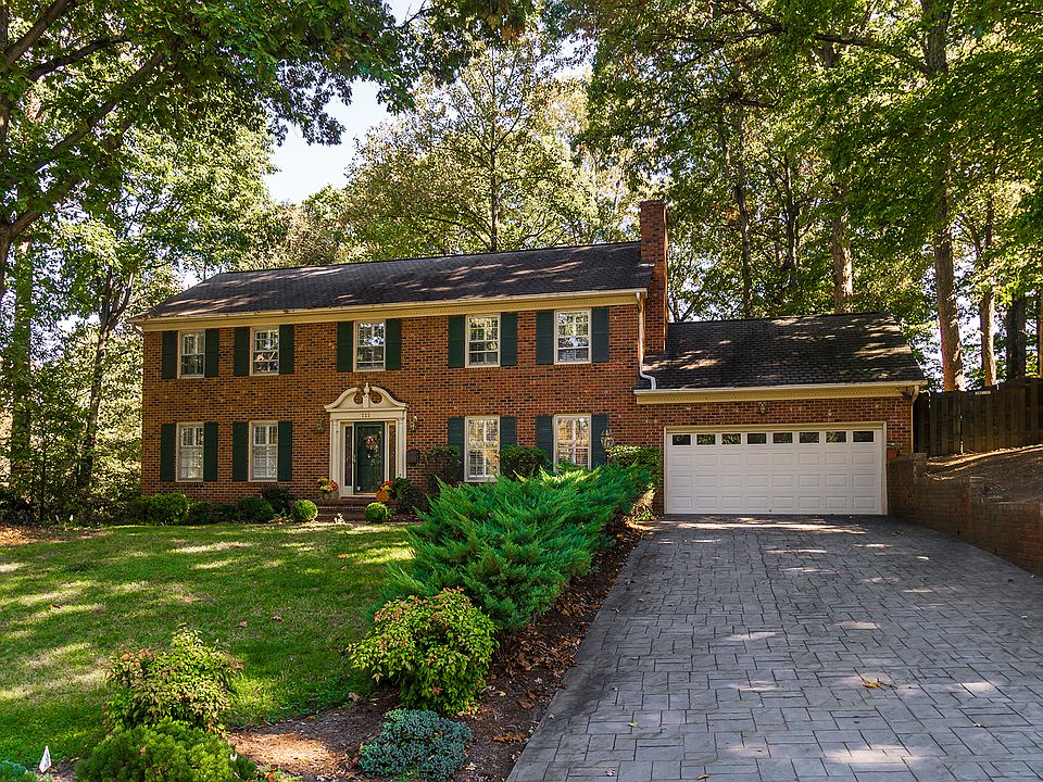 1st image of 222 Mistletoe Dr