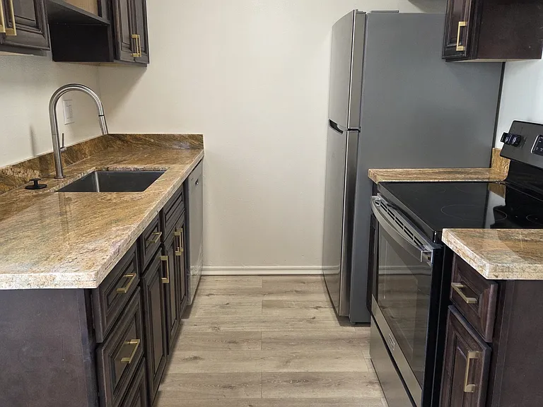 5806 Central Ave #7 — Photo 1