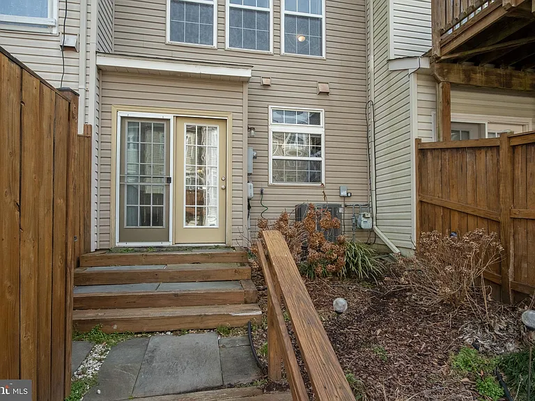 4384 Sutler Hill Sq — Photo 20