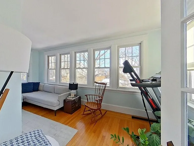 27 Cranston Ave — Photo 8