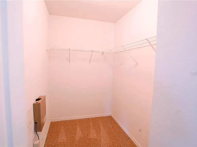 2908 E 20th Ave — Photo 16