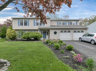 24 Starlight Rd, Howell, NJ 07731