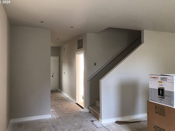2nd image of 5904 NE 56th Cir