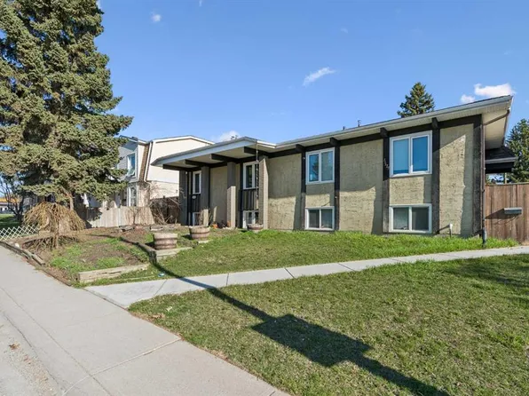 11175 S Sacramento Dr SW, Calgary, AB T2W 0J6