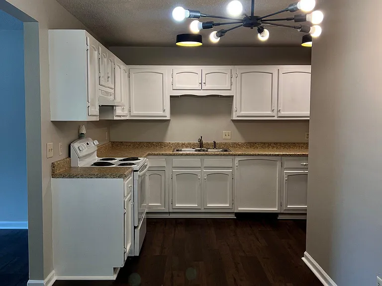 511 Poplar St #D — Photo 29