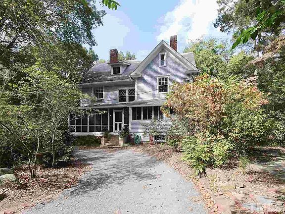 4th image of 714 E Franklin St