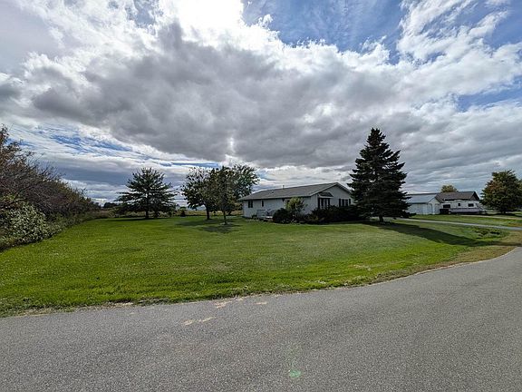 3rd image of 1107 E APPLE STREET