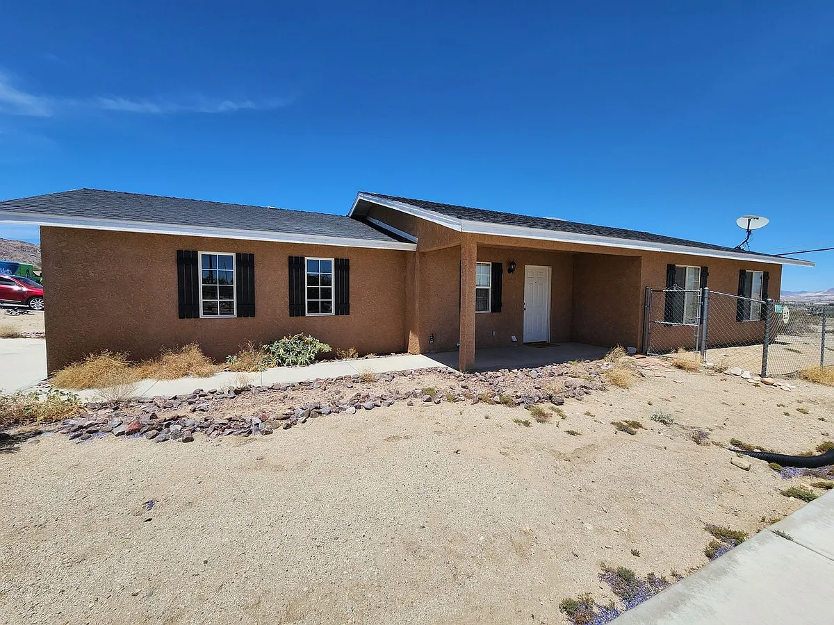 Building Photo - 74698 Serrano Dr
