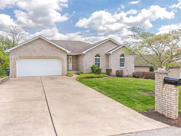 2408 Briarhill Ct, White Oak, PA 15131