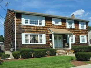 16 Cleveland Ave, Waldwick, NJ 07463
