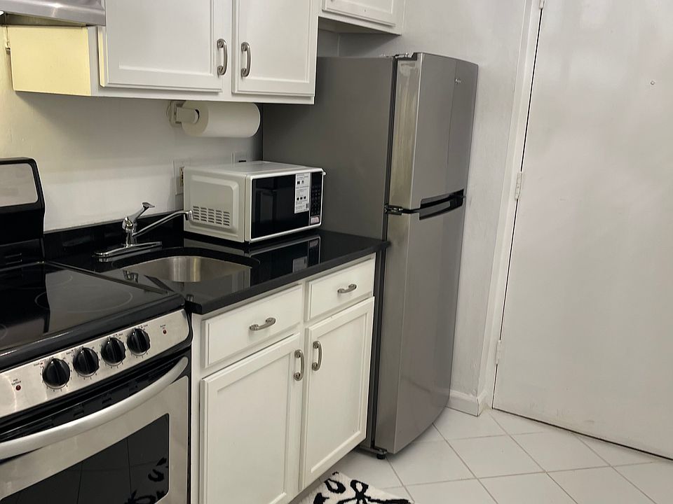 1st image of 200 Ocean Park Ave APT 1M
