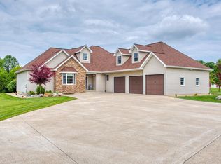 845 N Hintz Rd, Owosso, MI 48867