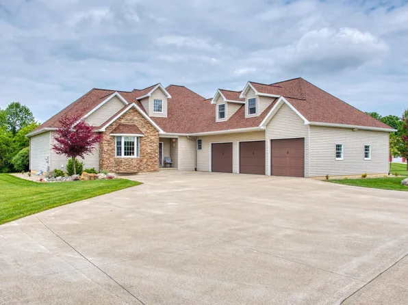 845 N Hintz Rd, Owosso, MI 48867