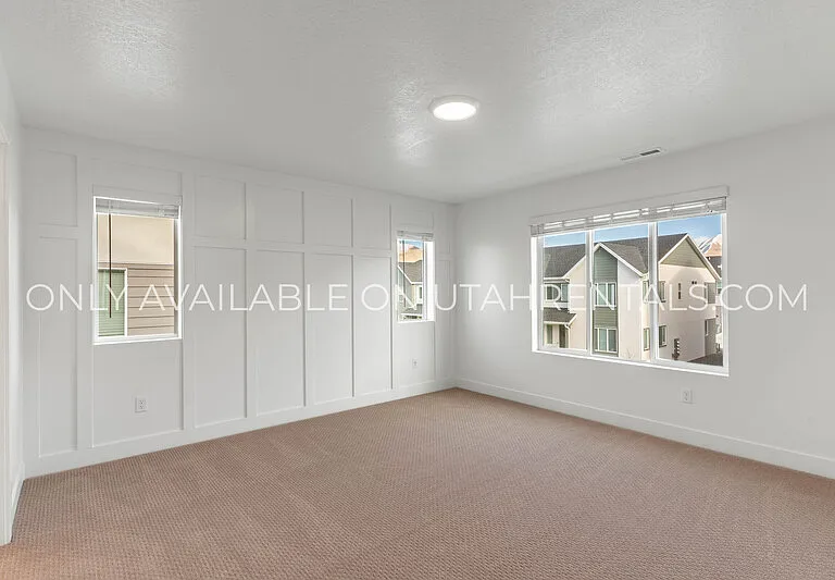76 S Moonlit Rd — Photo 10