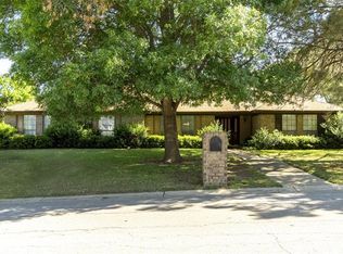 7608 Skylake Dr, Fort Worth, TX 76179