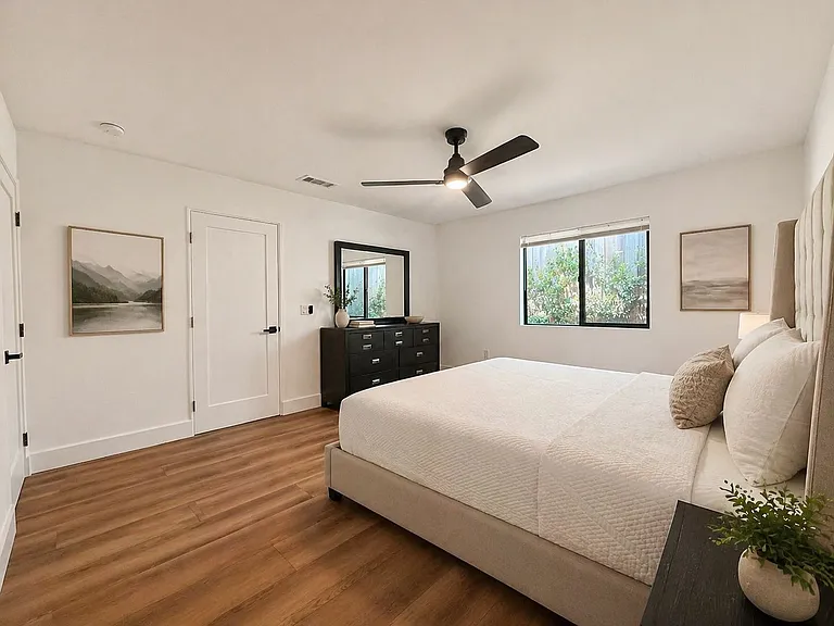 2822 1/2 Waverly Dr — Photo 14