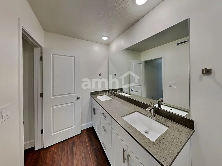 1278 Village Green Trl — Photo 8