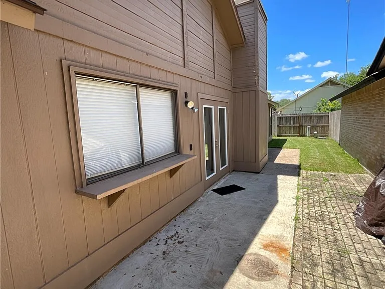 519 Rattan Dr — Photo 22