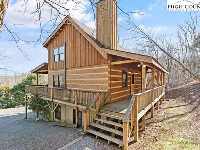 180 Bradley Boulevard, Seven Devils, NC, 28604