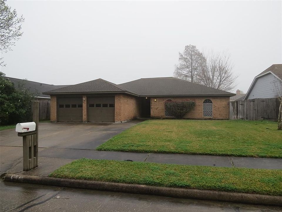 1st image of 1621 N Park Way Dr