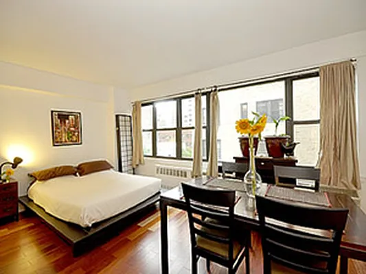 Rented by Cooper & Cooper Real Estate | media 3