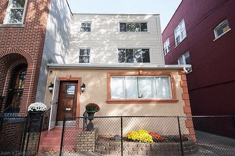 Maspeth Avenue 1