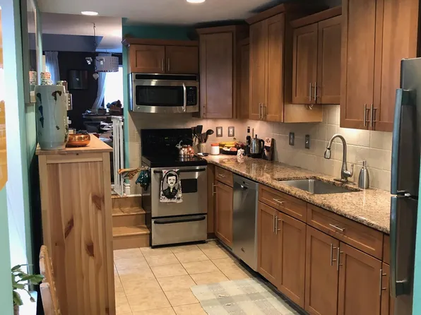 32 W Montgomery St #R6, Baltimore, MD 21230