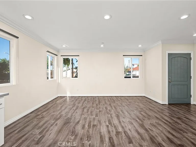 4816 Saturn St — Photo 9