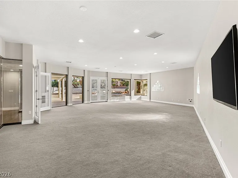 13 Dovetail Cir — Photo 51