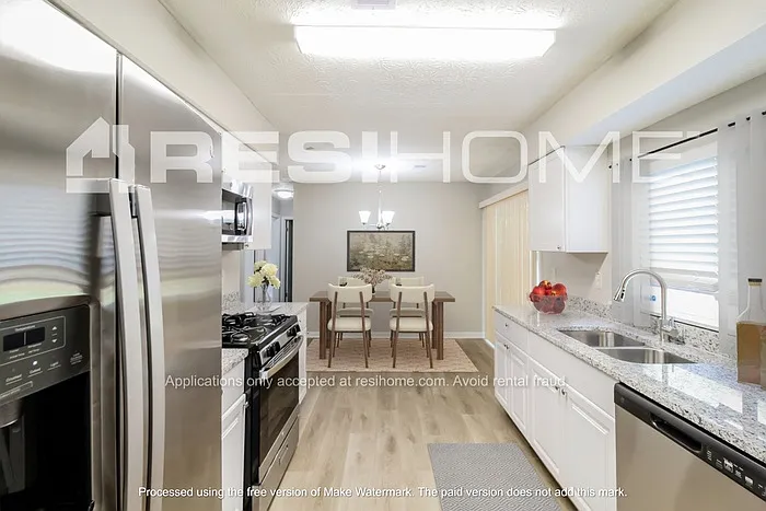3 bed, 1.5 bath, 1028 sqft, $1,495 — Photo 2