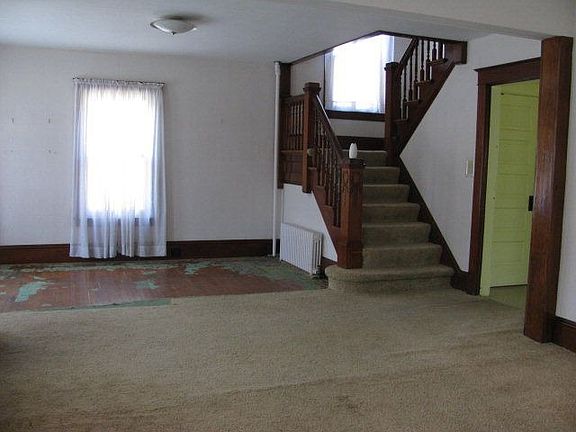 4th image of 6568 Main St