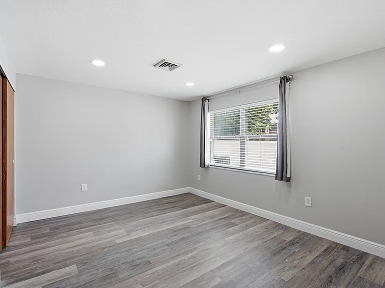 1433 Ellison Ln — Photo 22