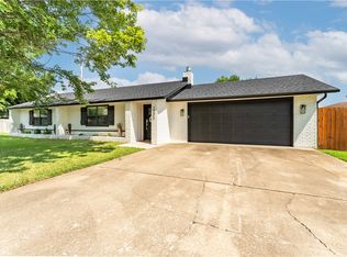 1906 SE Taylor St, Bentonville, AR 72712