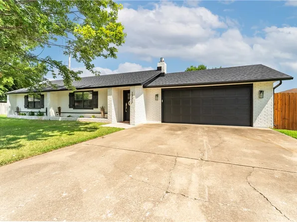 1906 SE Taylor St, Bentonville, AR 72712