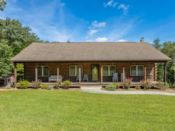 141 Bobolink Dr, Fincastle, VA 24090